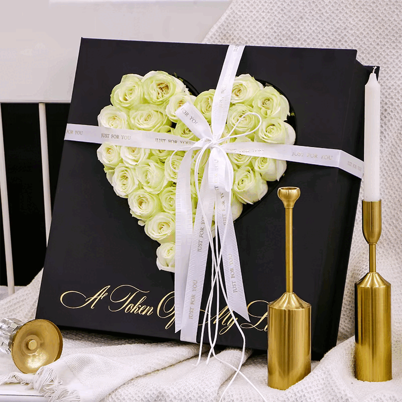 SURPRISE FLORAL HEART BOX