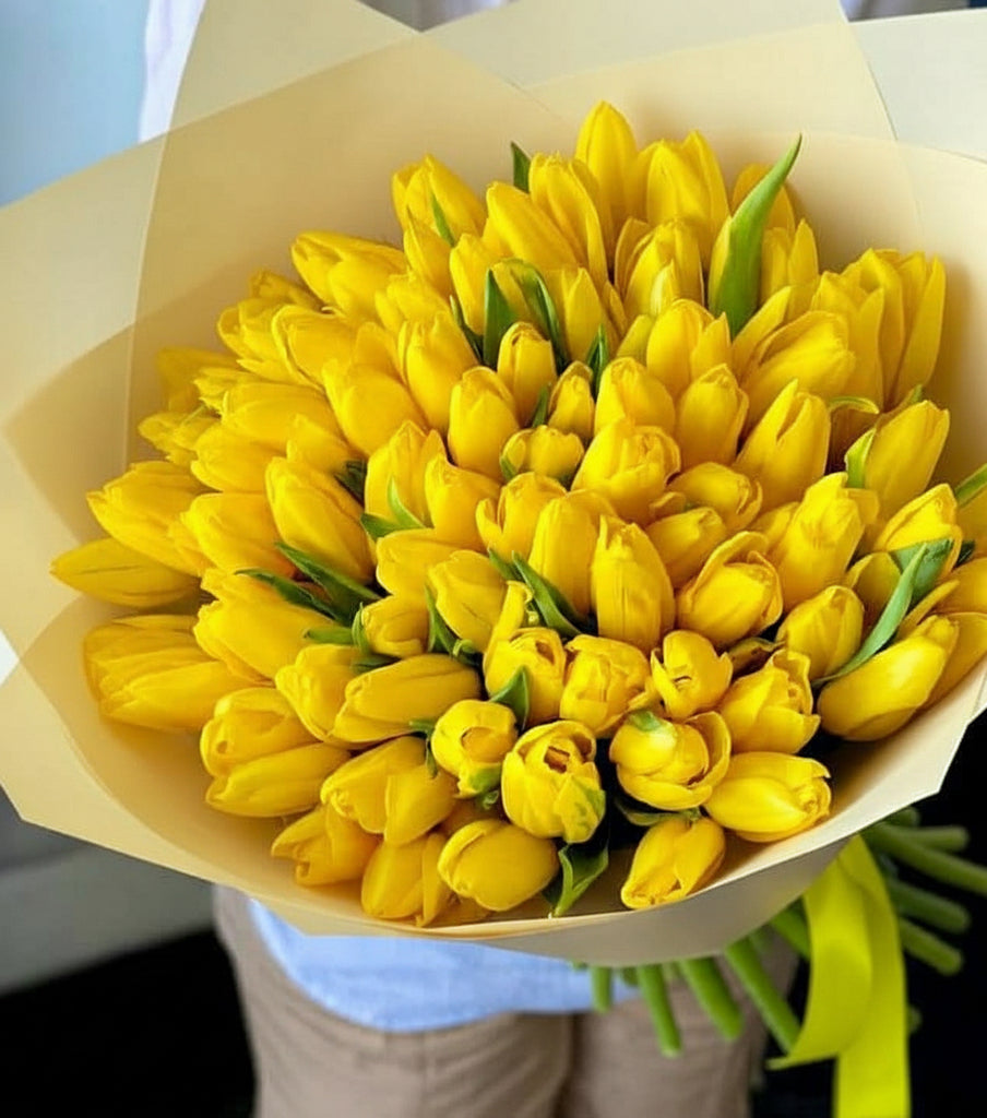 100 YELLOW TULIPS BOUQUET