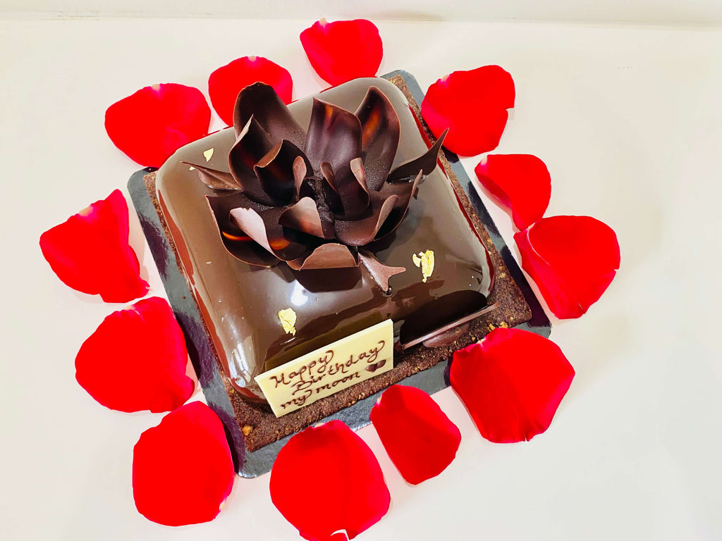 CHOCOLATE APHRODISIAC CAKE Vancouver Red Rose