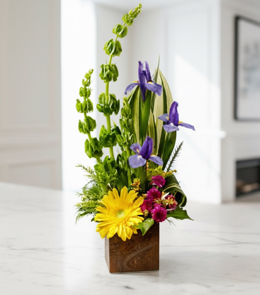 AMAZING YEAR ARRANGEMENT