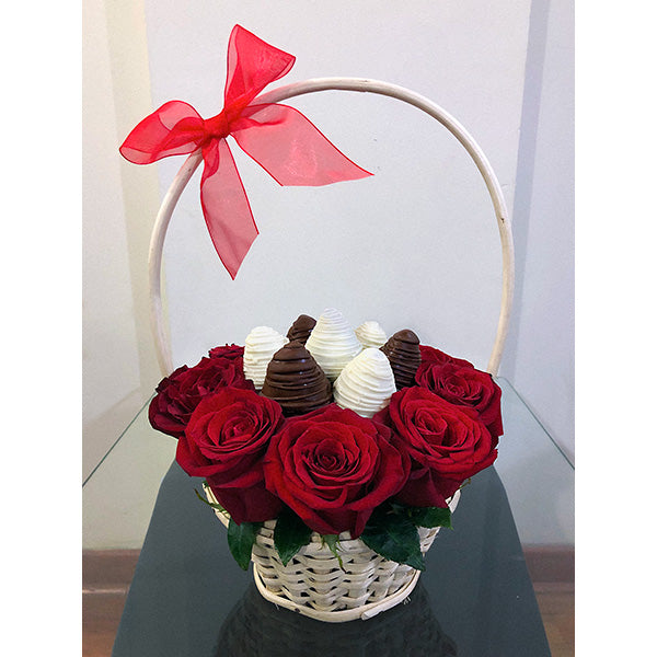 ROSES & CHOCOLATE BOUQUET